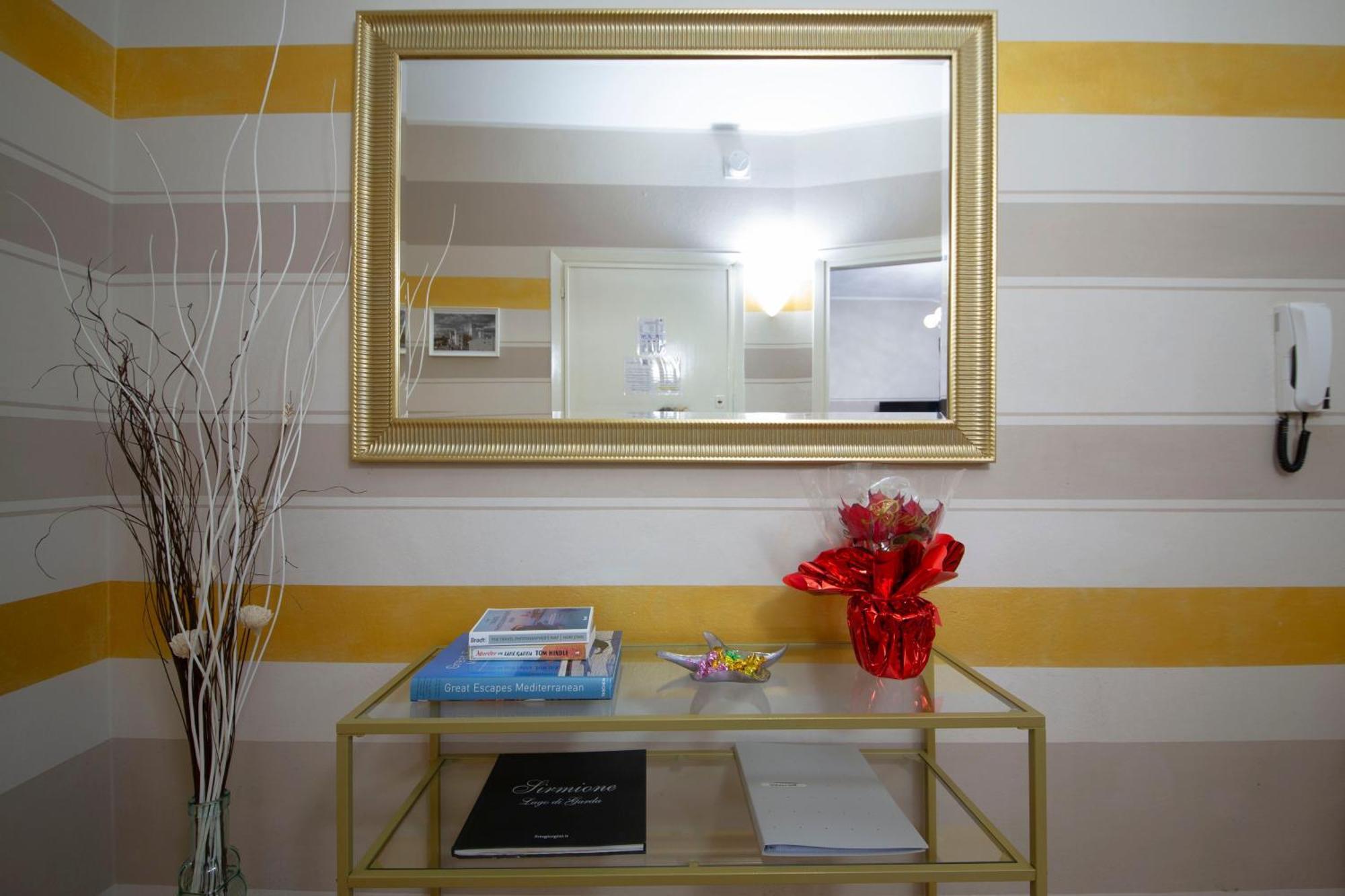 Appartement Sirmione4U - Domus By The Castle Extérieur photo